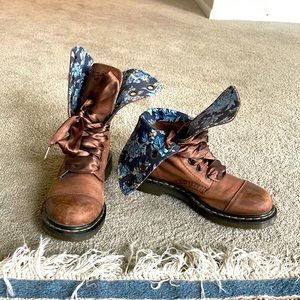 Doc Martens | 1914 TRIUMPH | brown leather with blue paisley lining | size 8